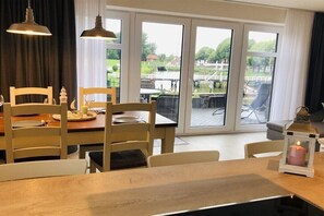 Dining - Old Shipyard - Bollard 23 (Tönning)