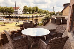 Outdoor dining - Old Shipyard - Bollard 23 (Tönning)