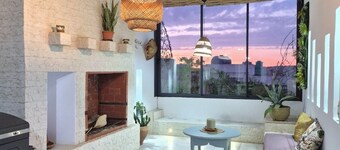 Villa in downtown Mostaganem, a 20-minute drive from the pristine beaches—ideal for families