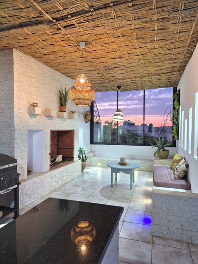 Villa in downtown Mostaganem, a 20-minute drive from the pristine beaches—ideal for families