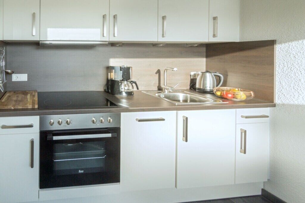 Kühlschrank, Ofen, Herdplatte, Geschirrspüler
