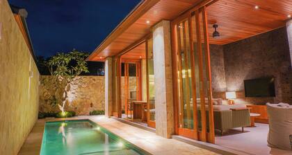 Top Luxury Pool Villa Nusa Dua, Bali