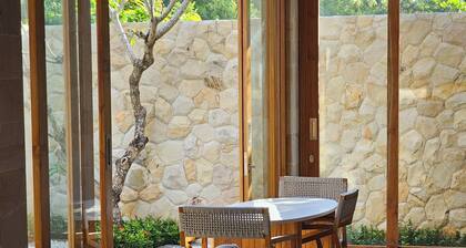 Top Luxury Pool Villa Nusa Dua, Bali
