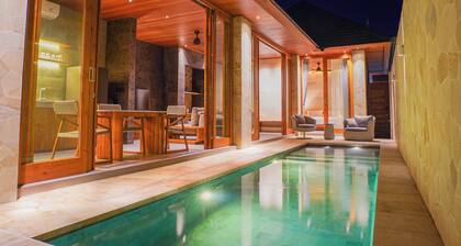 Top Luxury Pool Villa Nusa Dua, Bali