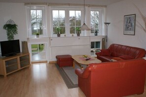 Smart TV, ping pong, stereo - “Op”e Deel” in Bremen Blockland (Bremen)