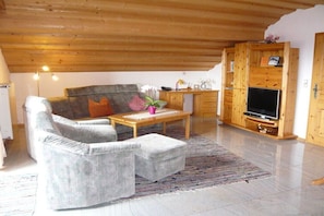Smart TV, books - Holiday apartment in Mauth with swimming pool (Mauth)