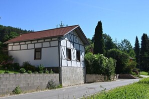 Exterior - Holiday home in Scheßlitz with barbecue (Scheßlitz)