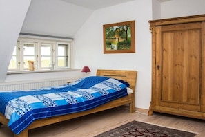 Bügeleisen/Bügelbrett, Reisekinderbett, kostenloses WLAN