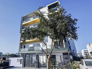 House | Exterior - Townhouse Tipsyy Near Bestech Central (Gurugram)
