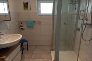 Bathroom - Holiday apartment Flender Siegerland (Netphen-Beienbach)