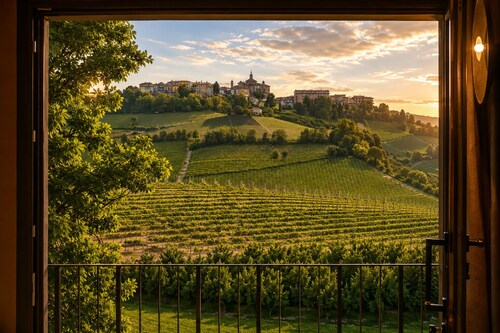Villa Irene Langhe - Red Suite, First Floor - View of the Monforte and Novello Vineyards