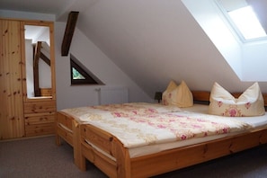 Free WiFi, bed sheets - Holiday apartment in Klink with swimming pool (Klink)
