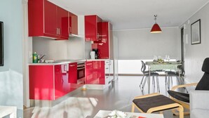 Familienapartment, Balkon, Seeblick | Eigene Küche