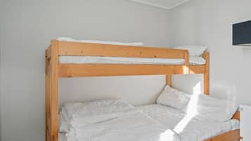 Family Apartment, Balcony, Lake View | Free WiFi