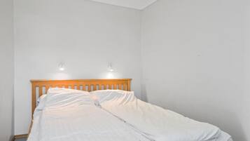 Family Apartment, Balcony, Lake View | Free WiFi