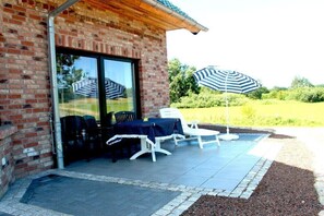 Outdoor dining - Holiday apartment with 1 bedroom (Parchtitz)