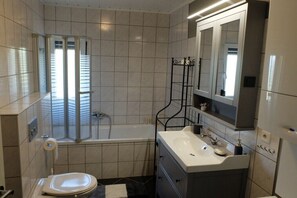 Bathroom - Holiday home with 2 bedrooms (Friedrichstadt)