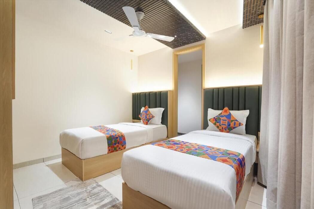 Standard Twin Room, City View