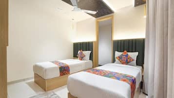 Standard Twin Room, City View | Iron/ironing board, free WiFi