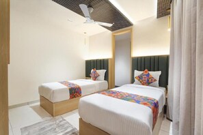 Standard Twin Room, City View - RAAYARA SUITE (Bengaluru)