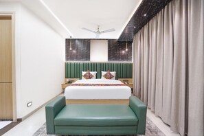 Superior Suite, Balcony - RAAYARA SUITE (Bengaluru)