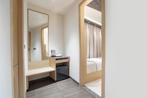 Deluxe Double Room, Balcony, City View | Soundproofing, iron/ironing board (on request), WiFi (free) - RAAYARA SUITE (Bengaluru)