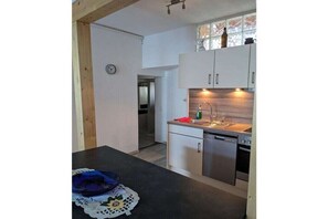 Kühlschrank, Ofen, Herdplatte, Geschirrspüler
