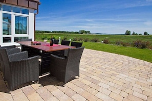 Outdoor dining - Holiday home with 3 bedrooms (Zinnowitz)