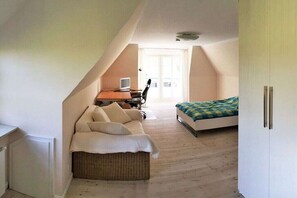4 bedrooms, desk, travel cot, free WiFi - Dräger's Holmkjer-Huus (Gelting)