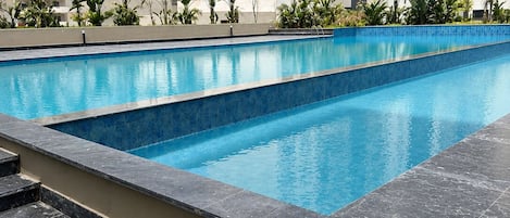 Innenpool, 2 Außenpools