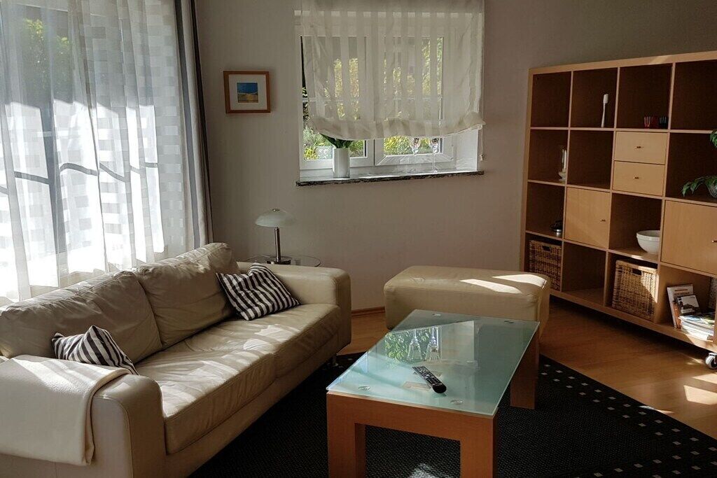 Smart-TV, DVD-Player, Stereoanlage