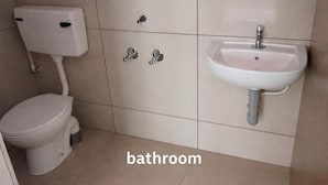 Habitación doble, baño privado, vistas a la ciudad | Baño