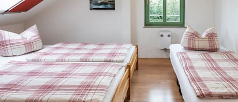 1 bedroom, iron/ironing board, travel crib, WiFi (free)