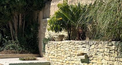 Bastide St Michel-Maison/Bas de villa de charme, piscine, à Cassis, 11 personnes