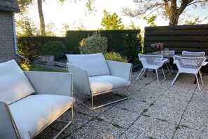 Terrace/patio - Holiday home in Ellemeet with barbecue (Ellemeet)