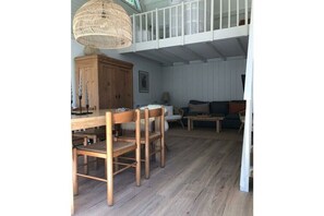 Dining - Holiday home in Ellemeet with barbecue (Ellemeet)