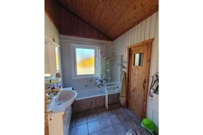 Bathroom - Holiday home in Extertal with swimming pool (Extertal)
