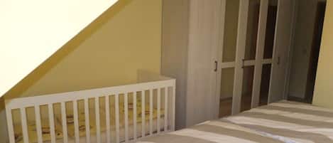 1 habitación, cuna de viaje, wifi gratis y ropa de cama