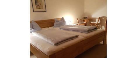 Wifi gratis y ropa de cama