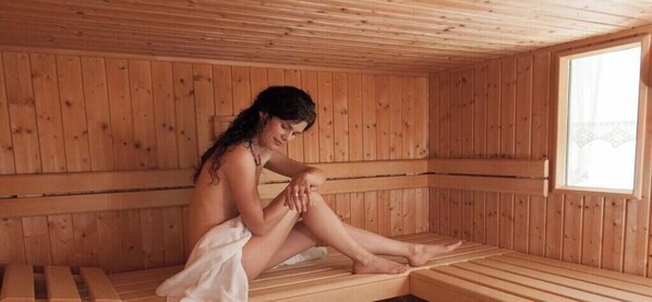 Sauna - Holiday apartment with 1 bedroom (Blaichach- Gunzesriedertal)
