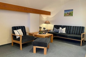 Smart TV - Cellar - Castle view (Hopfen am See)