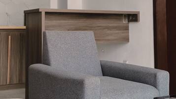 Comfort Apartment, City View | Interior