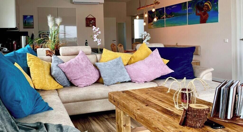 Smart-TV, Kamin, Stereoanlage