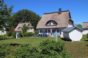 Exterior - Holiday home in Glowe with sauna (Glowe)