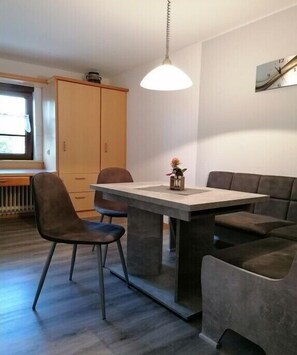 Dining - Holiday apartment with 1 bedroom (Olmscheid)