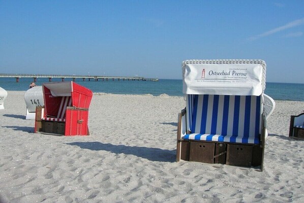 Beach - Boats "over deck" (OG) (Ostseebad Prerow)