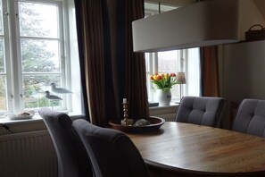 Dining - "Hüs Uthlande" attic (Wrixum)