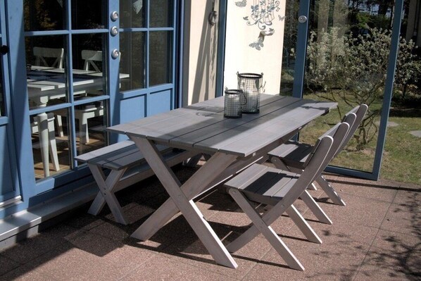 Outdoor dining - Holiday home in Kamminke with sauna (Kamminke)
