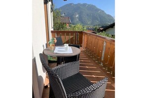 Outdoor dining - Holiday home in Oberammergau with sauna (Oberammergau)
