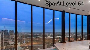 Pool - New luxury 51st Floor skyline sunshine view (Southbank)